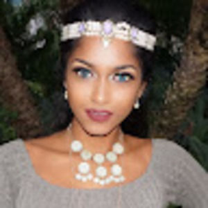 Meet your Posher, Carla